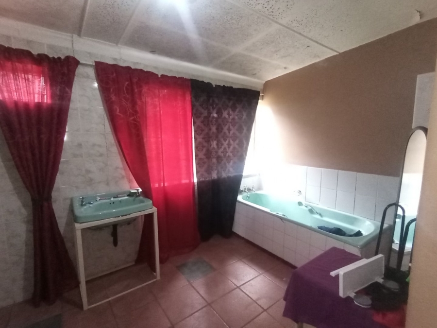 3 Bedroom Property for Sale in Wolmaransstad North West